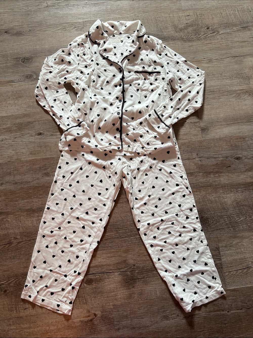 Kate Spade ♠️ Heart-Print White and Black Pajama Set